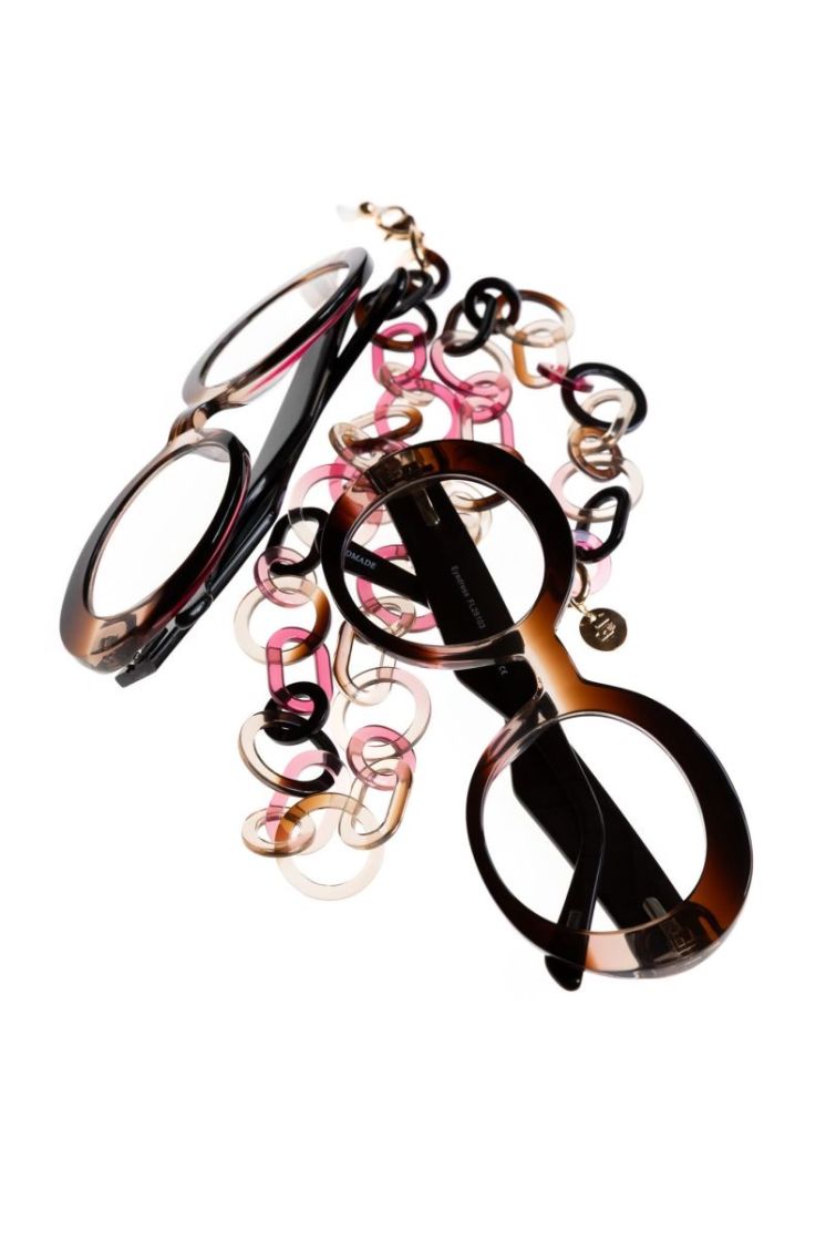 Eyedress Truffle rose
